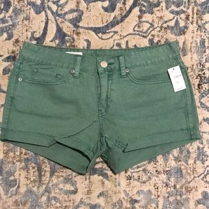 NWT GAP sage green jean shorts, size 28